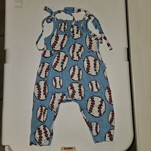 Gigi and Max Bamboo Baseball Print Kids Bodysuit Romper Sz 0-6 months